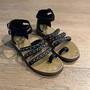 Chanel flat sandals black and gold size 35.5